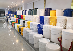 亚洲骚妇网站吉安容器一楼涂料桶、机油桶展区